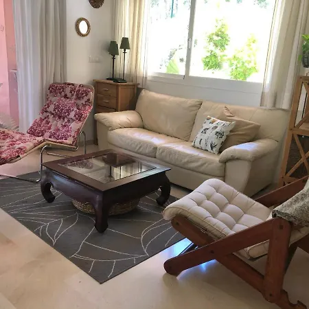 Precioso Apartamento En Guadalmina Golf Wifi *